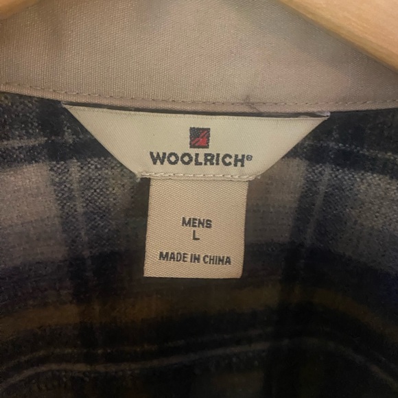 Woolrich Men's Plaid Button Down Shirt Sz Large Grey/Nvy Ombré EUC - Picture 2 of 10